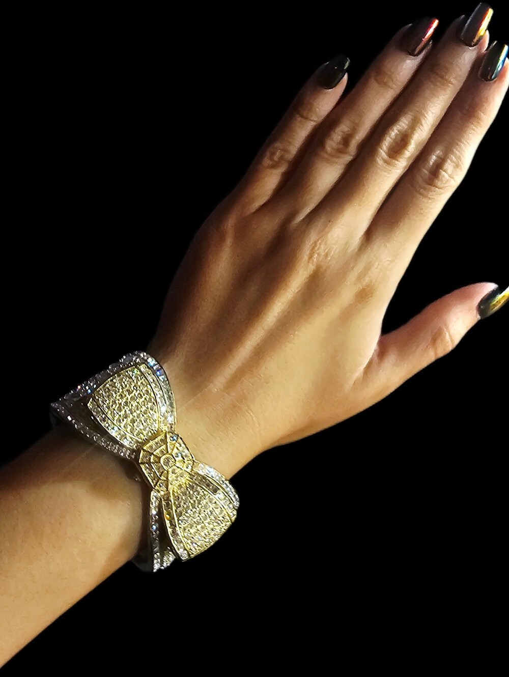 Badgley Mischka Gold and Silver Bow Cuff Watch ✨️ Pre-owned ✨️Rare